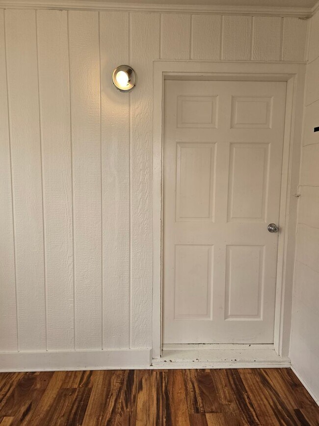 Foto del edificio - Eastside Charmer