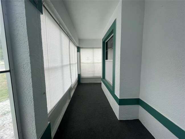 Building Photo - 743 W Toucan Loop