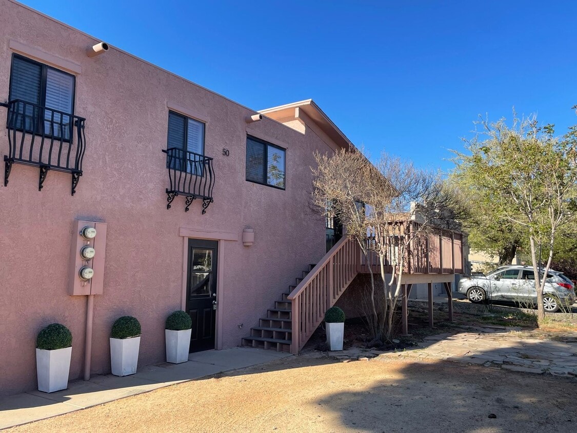 50 Chaparral Dr Unit 3, Sedona, AZ 86351 Room for Rent in Sedona, AZ