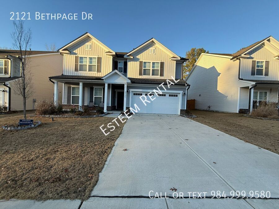 Foto principal - 2121 Bethpage Dr