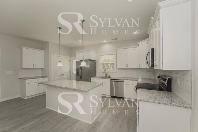 Foto del edificio - 8621 Reedy Creek Rd