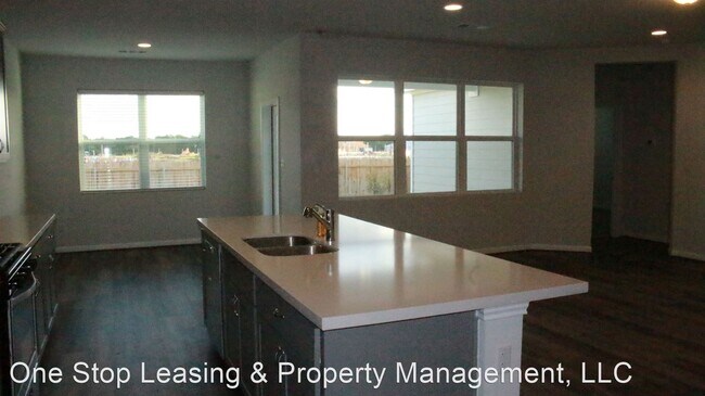 Foto del edificio - 3 br, 2 bath House - 119 Watercourse Way