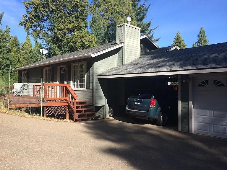 Foto principal - 19000 Circle View Dr
