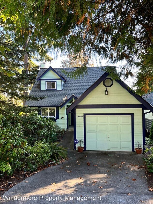 3 br, 2 bath House 18956 Harris Avenue NE House Rental in Suquamish