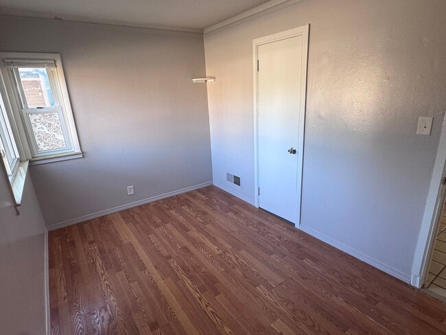 Building Photo - Spacious 3BD/2BA Home, Move-In Ready with Finished Basement