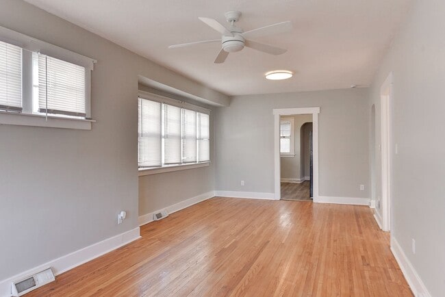 Building Photo - Newly Renovated Two Bedroom!