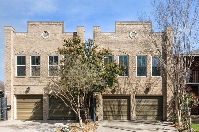 Building Photo - 420 W Saulnier St
