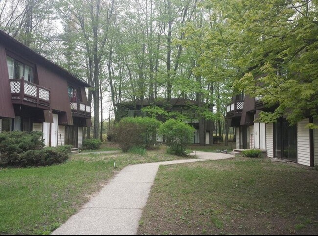 Foto del edificio - 18677 W Spring Lake Rd