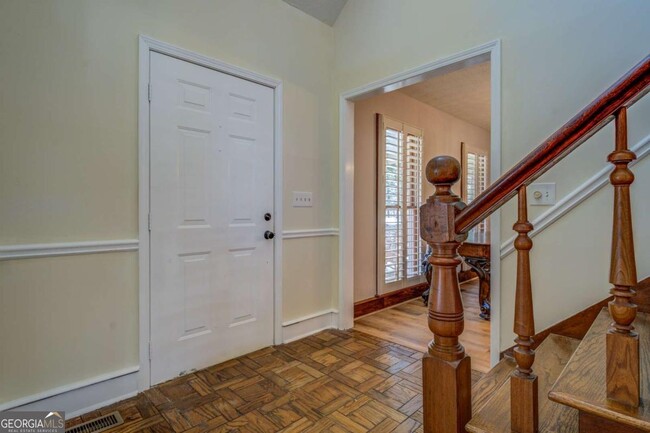 Foto del edificio - 1060 River Cove Rd