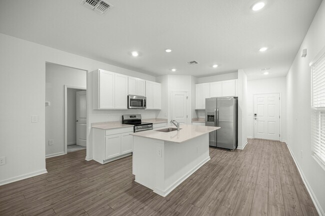 Building Photo - 4610 SW 89th Loop