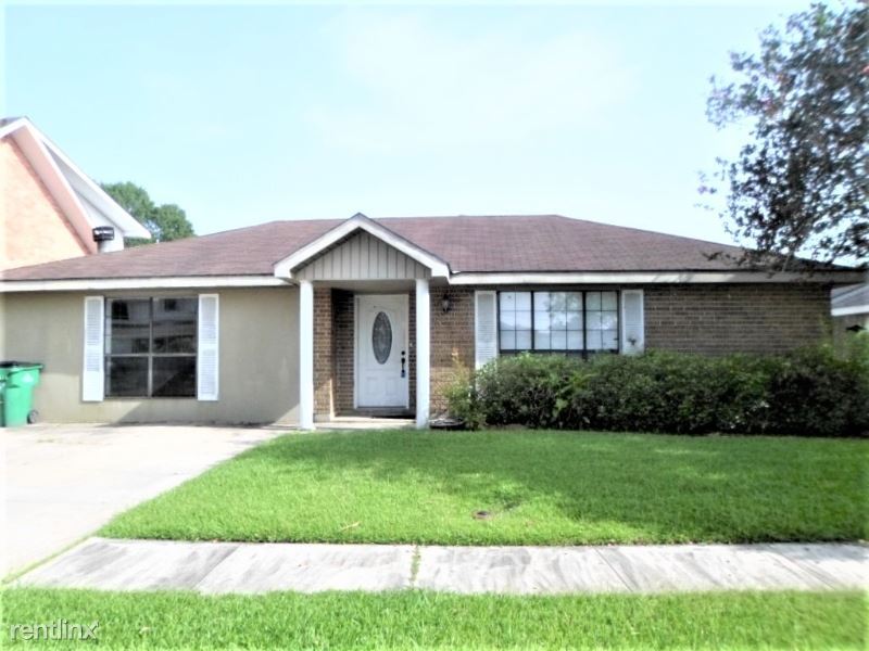 Primary Photo - 4 br, 2 bath House - 1612 Chatsworth Dr.