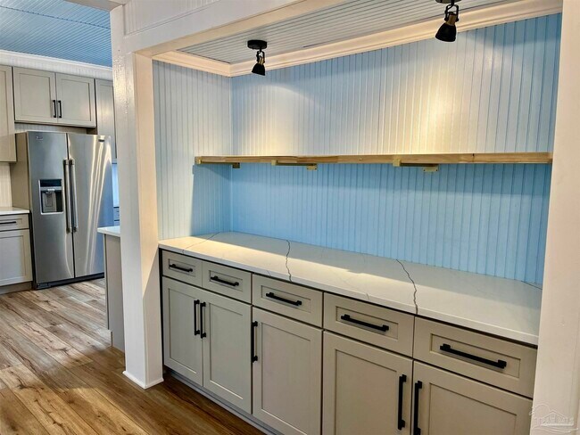 Foto del edificio - 101 Central Ave