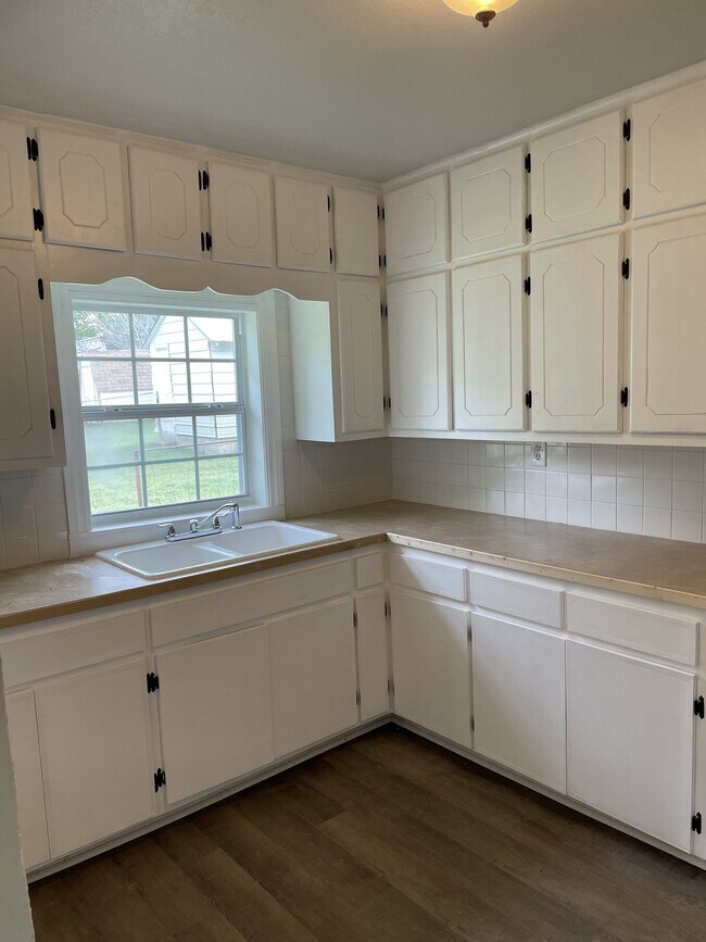 Foto del edificio - 1009 E 6th St