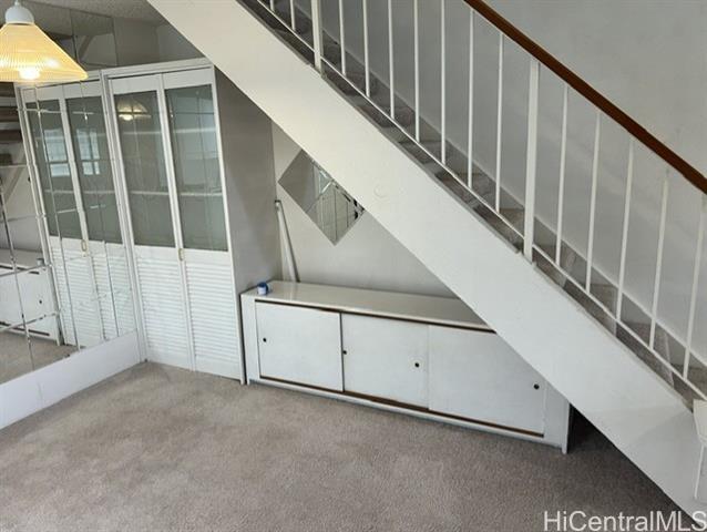 Building Photo - 284 Mananai Pl