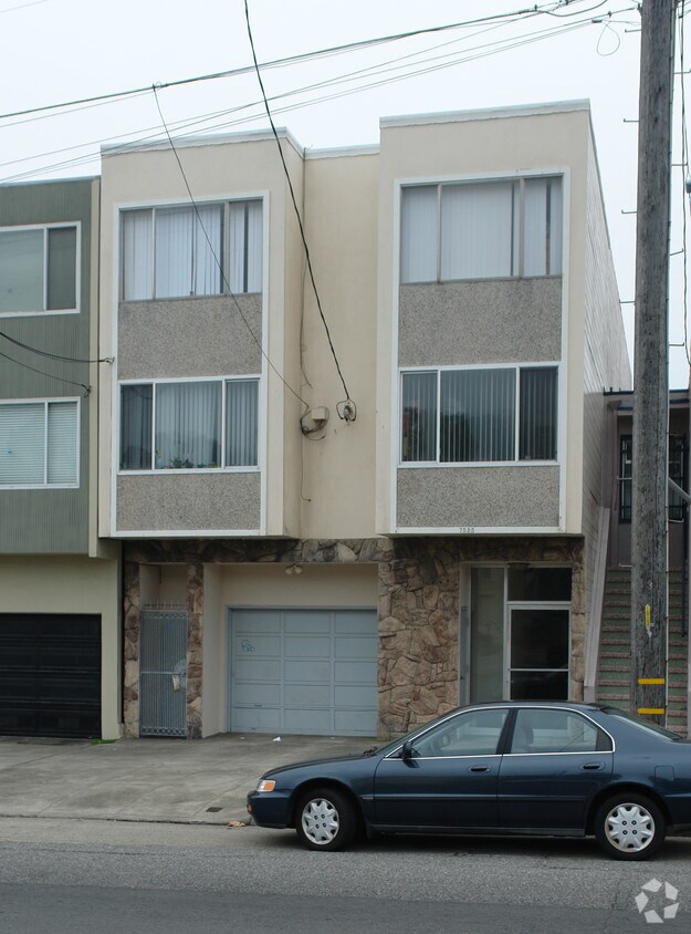 Building Photo - 7525 Geary Blvd
