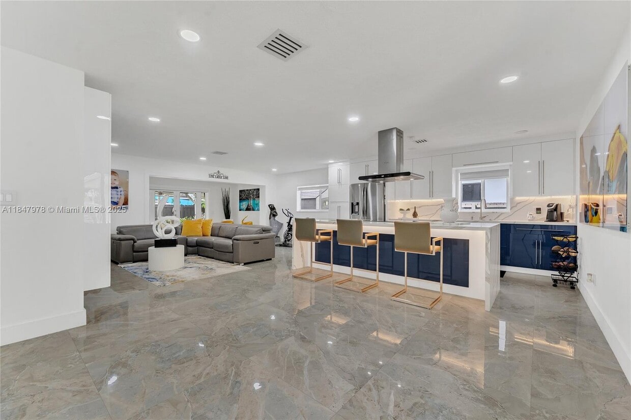 Foto principal - 9530 Jamaica Dr
