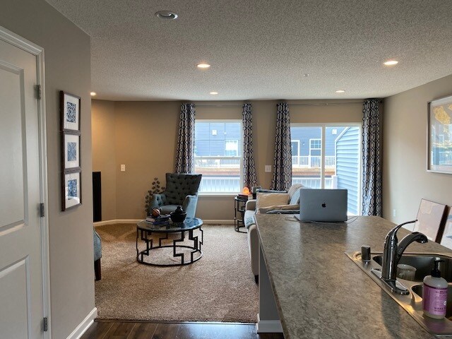 Foto del edificio - 7364 146th Ave NW