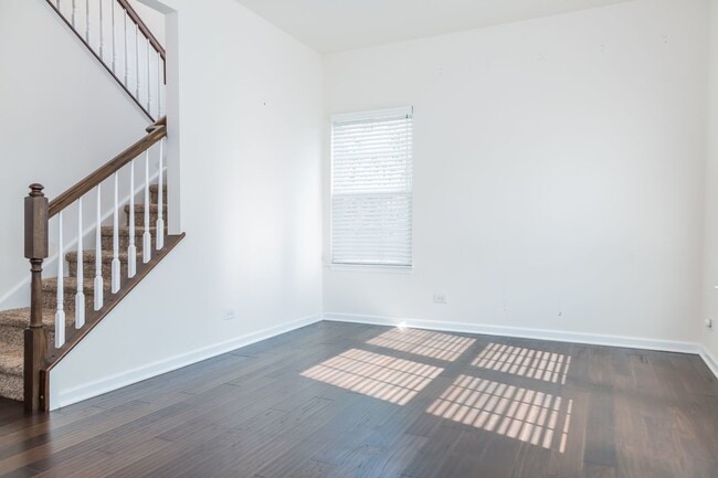 Building Photo - 942 Sunburst Ln