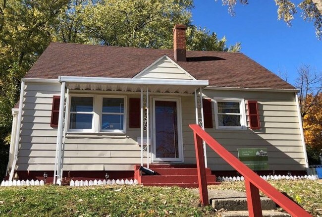 Building Photo - 719 Cosler Dr