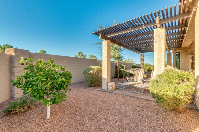 Building Photo - 20150 N Peppermint Dr
