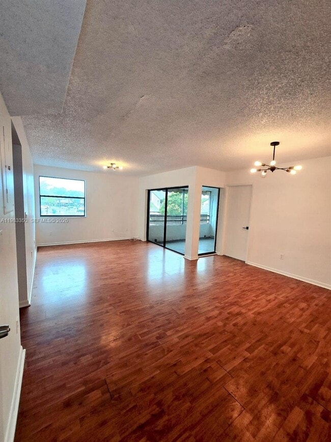 Foto del edificio - 20130 NE 3rd Ct