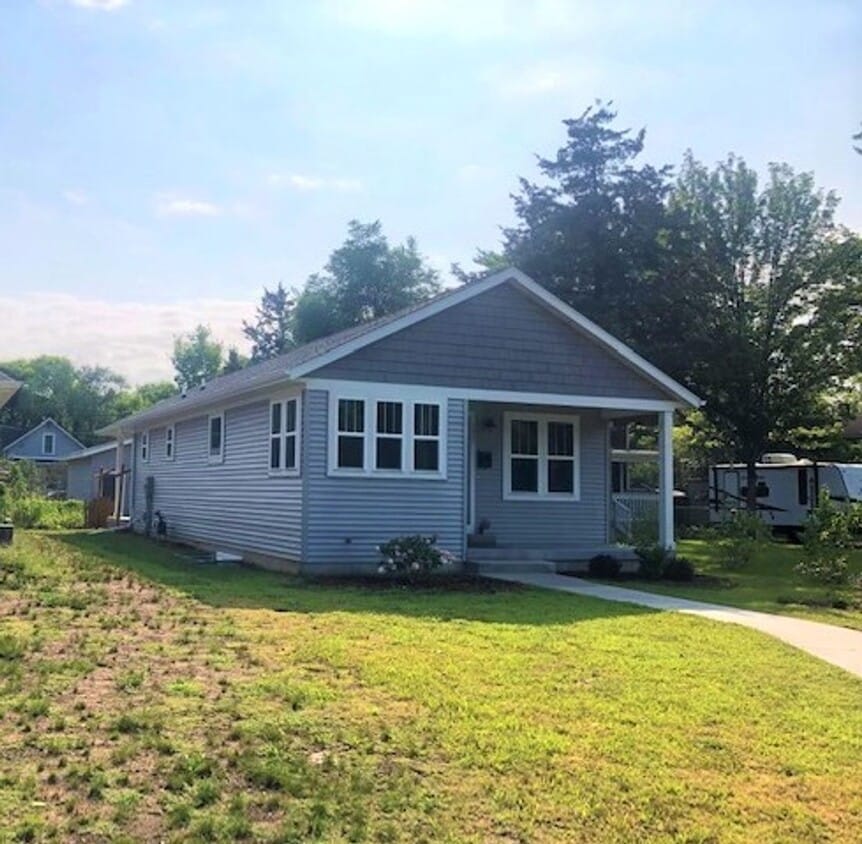 1850 4Bd 2Ba 1007 Summer St Available House Rental in Eau