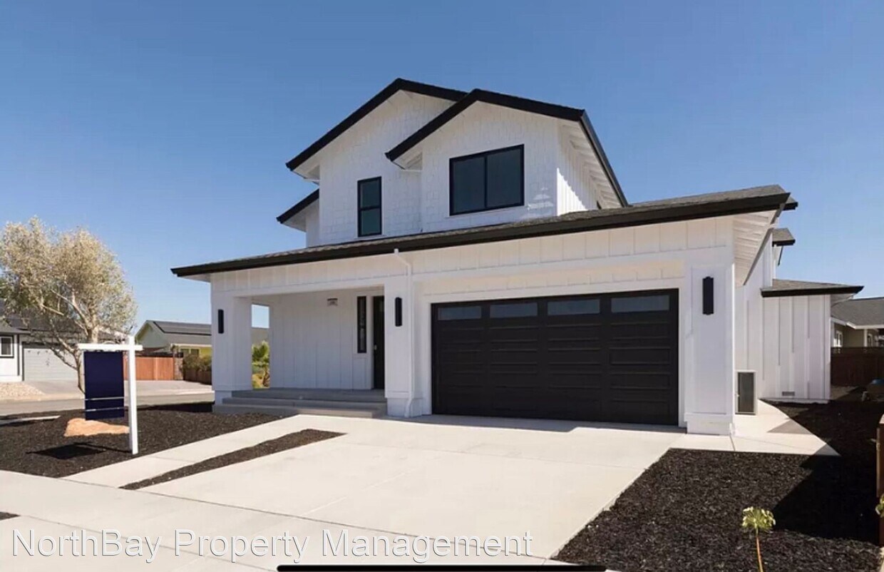 Foto principal - 3 br, 2.5 bath House - 3740 Crestview Dr