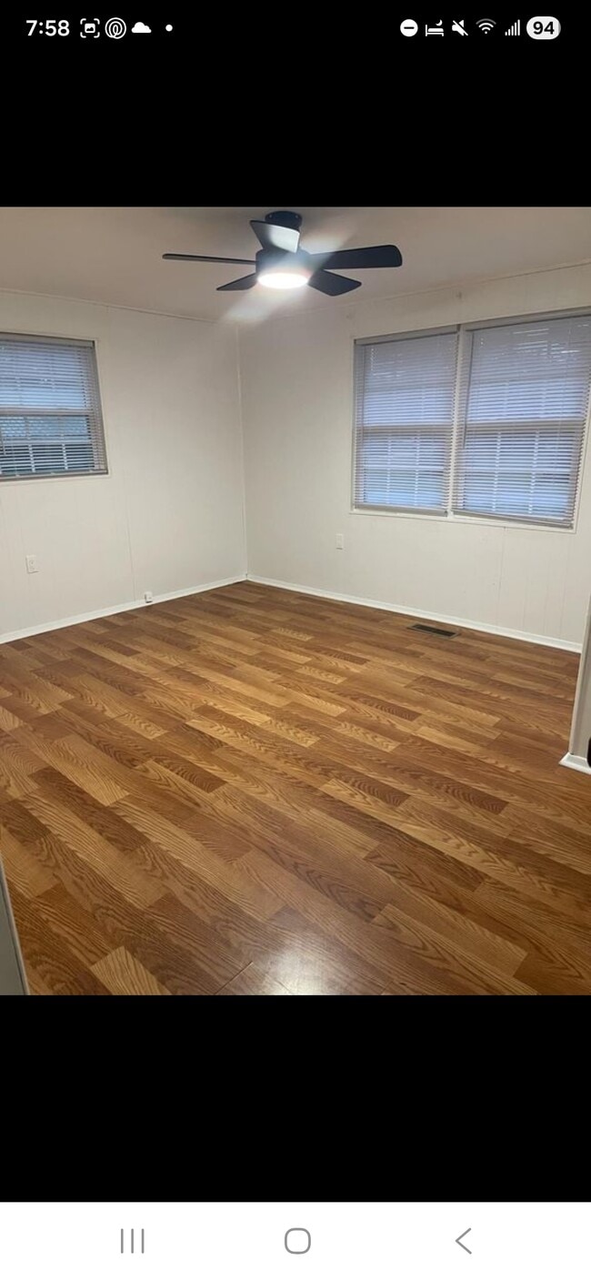 Building Photo - 800 South Dr