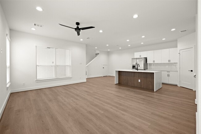 Building Photo - 2649 Seaglass Vw Dr