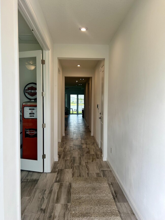 Foto del edificio - 12742 SW Phoenix Dr
