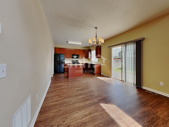 Foto del edificio - 10572 Vaughn Ct