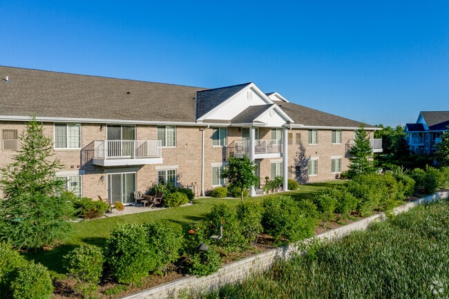 Building Photo - Foresthill Highlands Apartments & Townhomes 55+