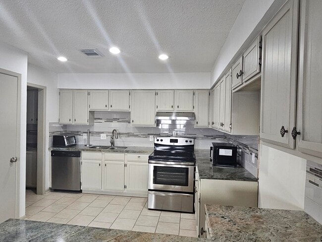 Foto del edificio - 1907 Avenue C