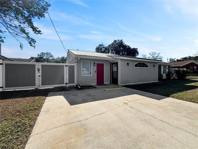 Foto del edificio - 1003 County Rd 17A W