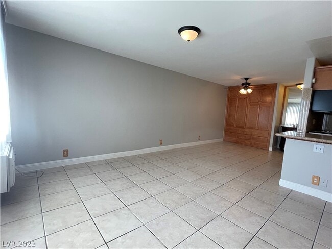 Foto del edificio - 4600 Paradise Rd