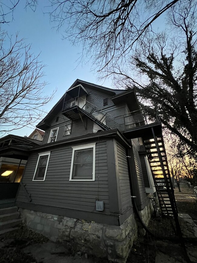 Foto del edificio - 711 SW Buchanan St