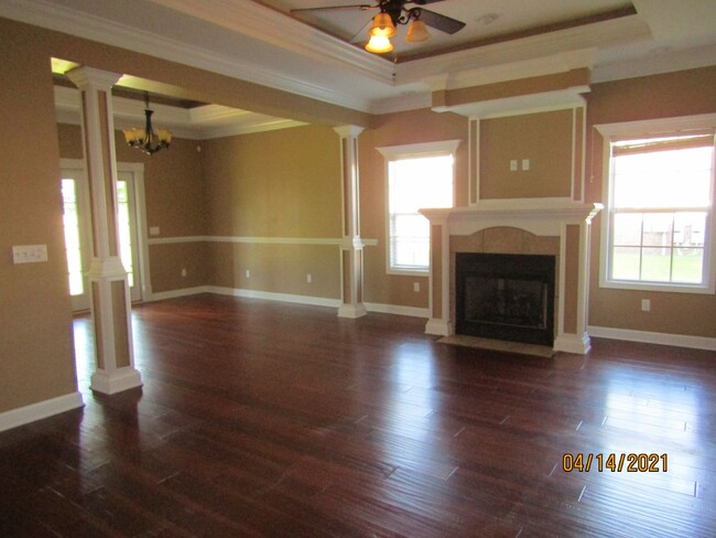 Building Photo - Cotton Creek Subdivision!
