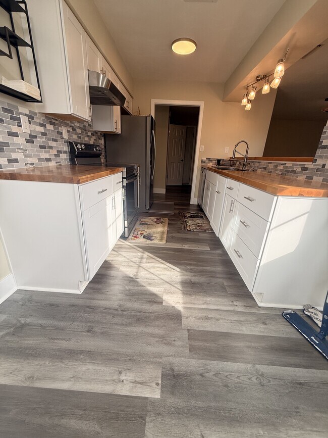 Foto del edificio - 1949 Arlington Arch Dr