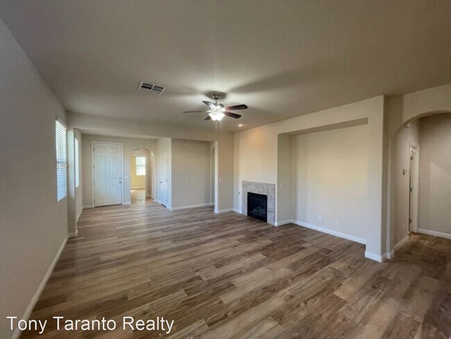 Building Photo - 4 br, 3 bath House - 232 Garden Trellis Ct.