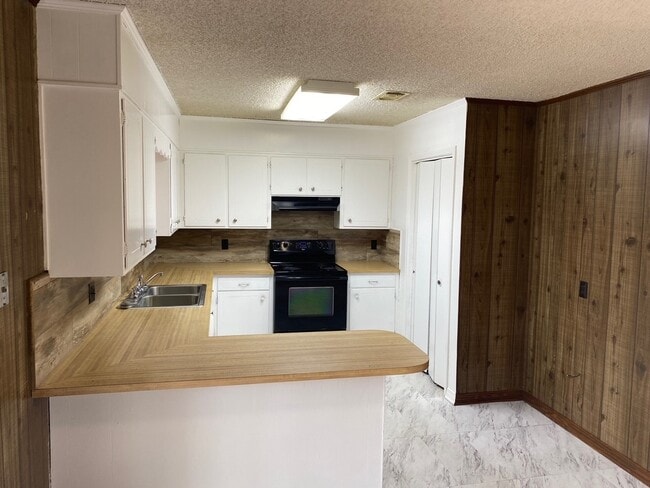 Foto del edificio - 14235 Lamonte Ln