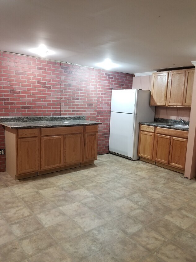 Kitchenette with portable stove, sink, micro, fridge - 4053 Hunt Rd