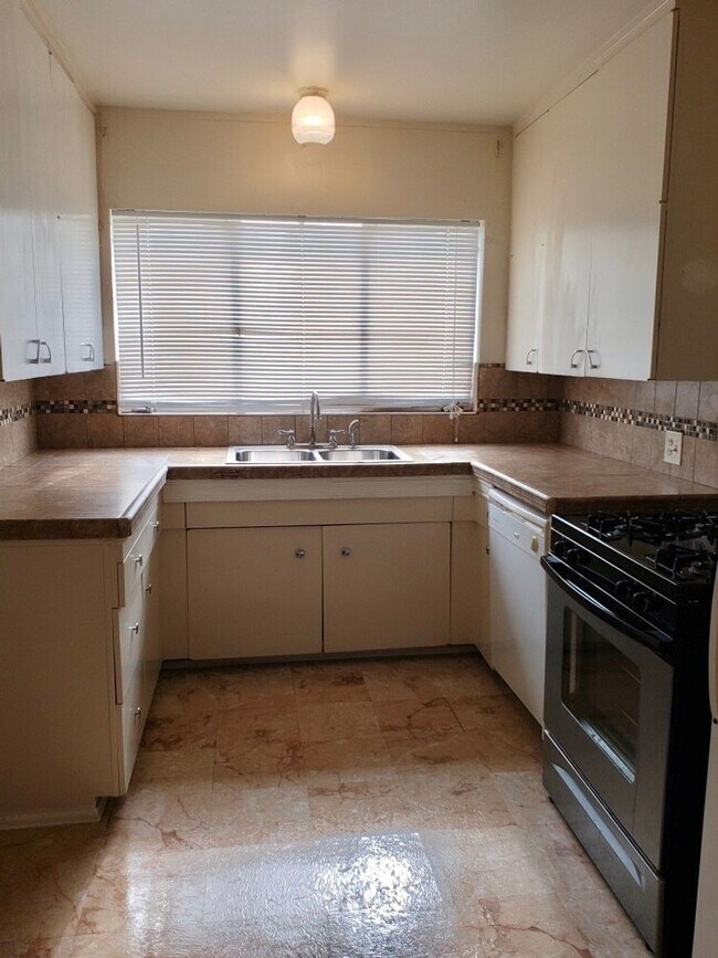 Foto del edificio - Cozy three bedroom!
