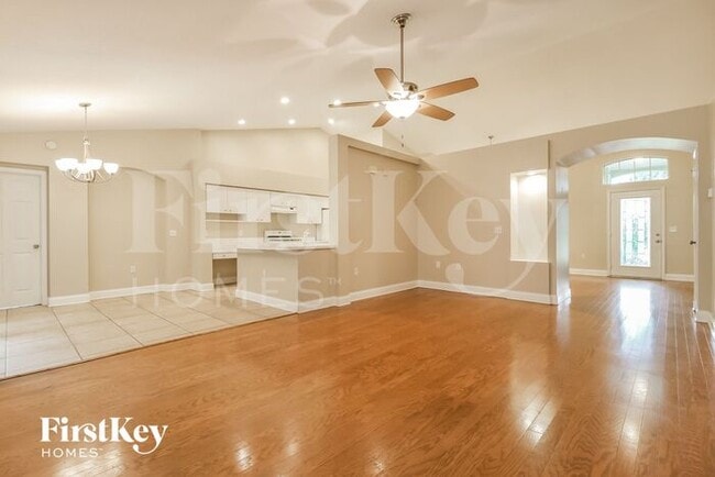 Foto del edificio - 28635 Fairweather Dr