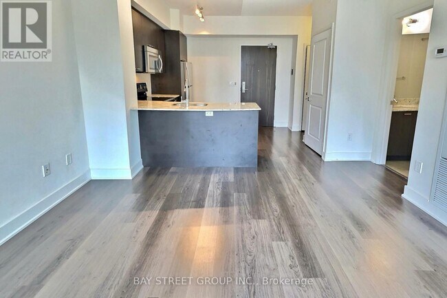 Photo du bâtiment - 88-1488 Sheppard Ave E