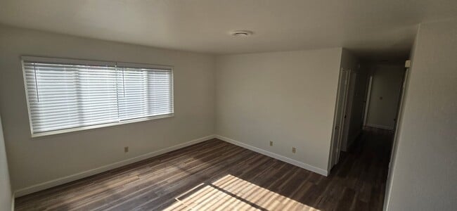 Building Photo - DelMonte