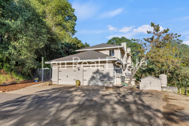 Foto del edificio - 6811 Beaver Pond Rd