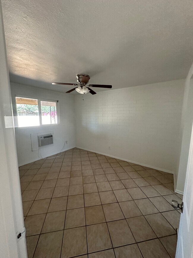 Foto del edificio - 2113 E Osborn Rd