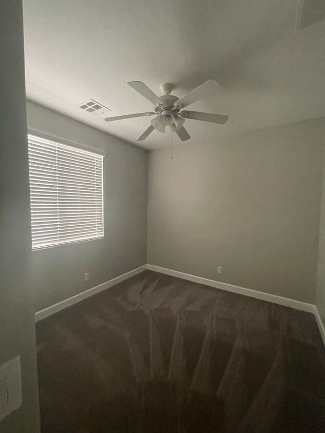 Building Photo - 15445 W Cottonwood Cir