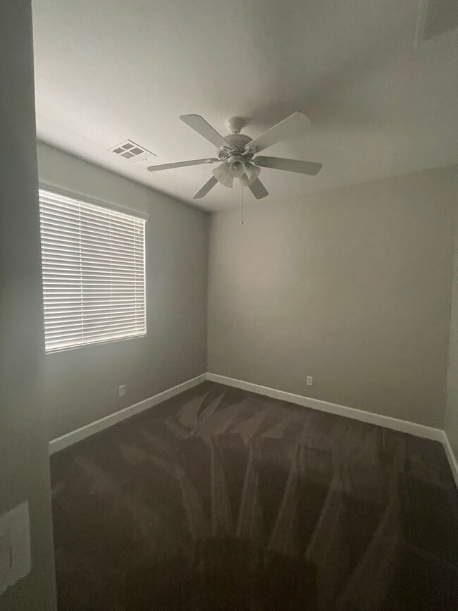 Building Photo - 15445 W Cottonwood Cir