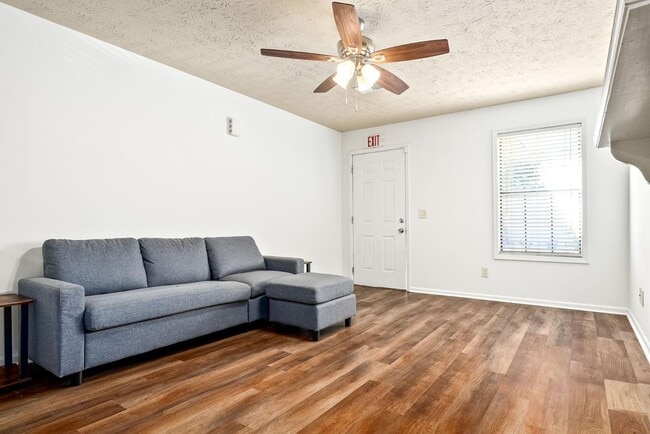 Photo - 449 N Donahue Dr Apartment